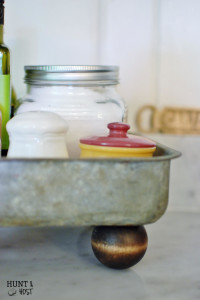 Garage sale items become easy five minute farmhouse projects! Like this five minute farmhouse footed tray from www.huntandhost.net