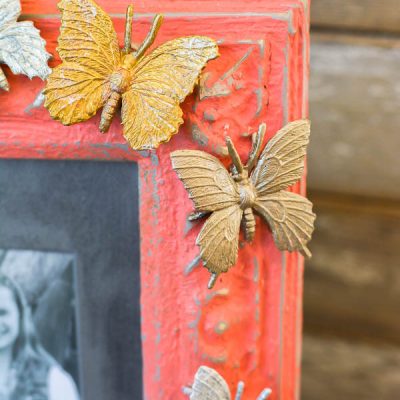 3 Ideas to Update Old Picture Frames