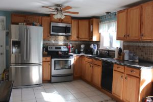 Kitchen remodels, the ugliest befores to the prettiest afters! You have to see these kitchen makeovers, tips, tricks and DIY's.