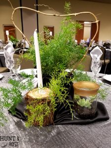 Tips for chic centerpieces on a budget. Are you decorating for a wedding or banquet and have a tight budget? These easy tips will help you create a gorgeous event without breaking the bank!