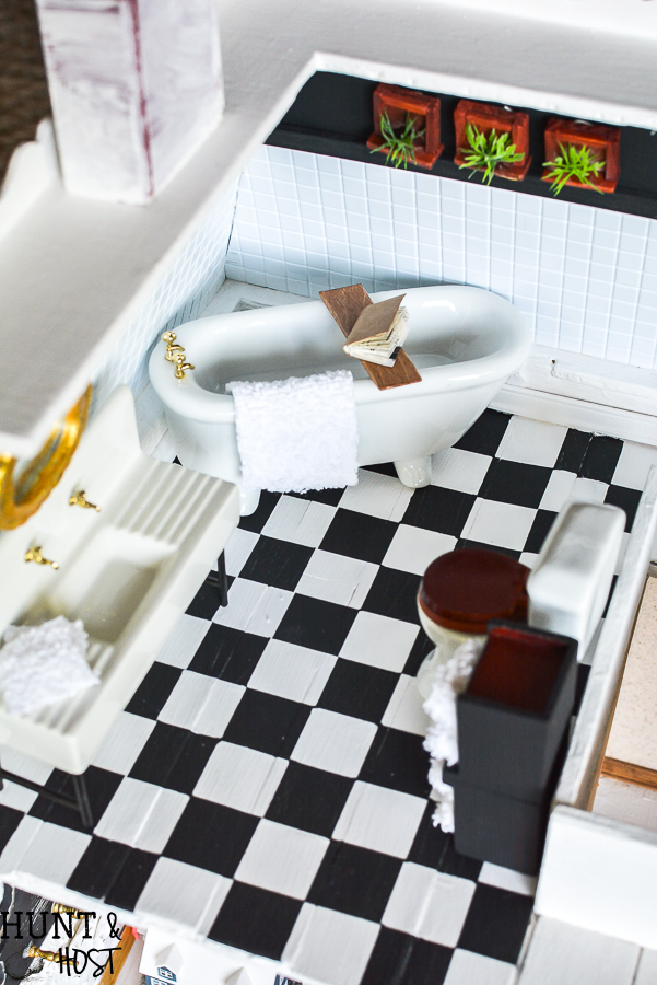 DIY: Miniature Dollhouse Bathroom 