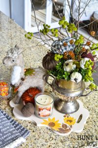 An easy DIY tray for fall decorating using paper napkins from JOANN. Create a simple fall vignette with a few pumpkins, floral stems and vintage silver to add a touch of fall cozy to your home #handmadewithjoann #ad #falldecorating #eastDIY #fallkitchen #fallcolor #autumn