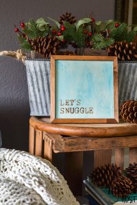 Make your own simple wood sign at home. I'll show you how with a simple heat tool and hot stamps you can create your own meaningful sign in minutes. #woodburning #simplesign #heattool #walnuthollow