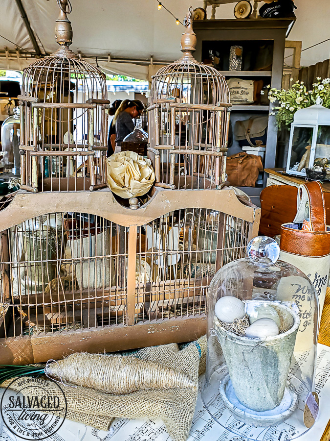 Vintage trends come and go, this list of the hot finds from the Spring 2019 Round Top Antiques Fair will help you keep your eyes peeled for the lasted decorating trends when you are out thrifting. Be on the lookout for silver tea pots, ladders, fur coats, tin cans, vintage photograph, vintage game pieces, antique bird cages and large canvas prints to name a few!