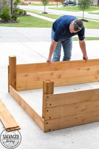 This DIY raised garden bed tutorial will give you step by step instructions on how to build a raised garden for your yard. If you have rock for soil, small living space or just want a movable garden this garden box is perfect for you. #raisedgarden #DIYwoodworking #gardening #flowergarden #vinatgegarden #raisedvegetablegarden #raisedflowerbeds #gardenideas