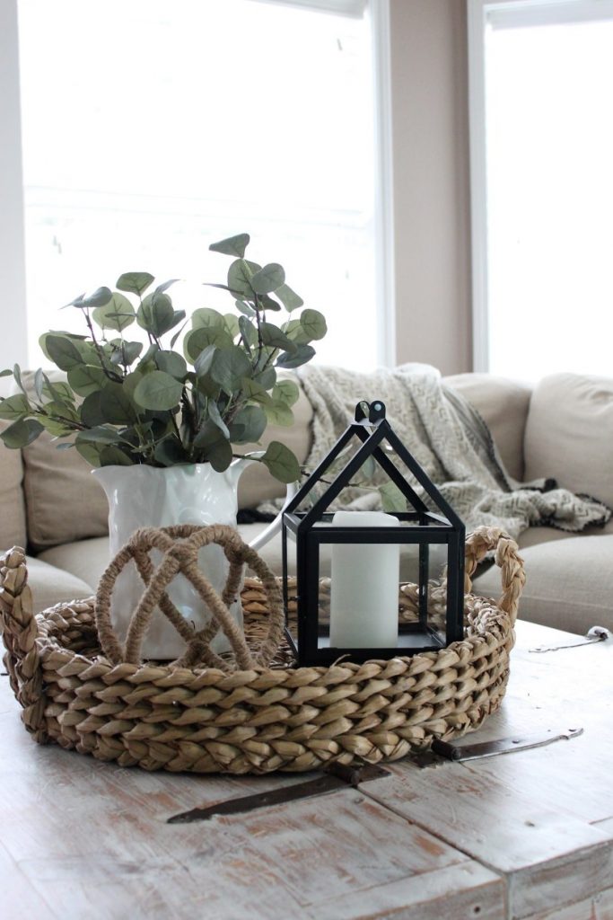 Coffee Table Decor Ideas For A Cozy, Coffee Table Centerpieces Living Room
