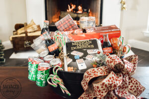 The ultimate list of family games for a family game night gift basket. The perfect gift for a family with tweens and teens plus extra gift ideas to tuck into your basket for the perfect party at home for a family with kids at Christmas. #JoinTheFizztivities #christmasgift #familygamenight #holidaygiftidea #teengift