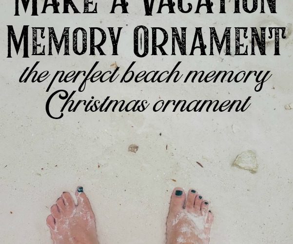 DIY vacation memory ornament for Christmas. This si the perfect Christmas ornament to make yourself and fill with your beach souvenirs like sand, shells, tickets and photos. #beachmemory #thebeach #DIYkeepsakeornament #souvenirideas #homemadeornament #vacationmemory