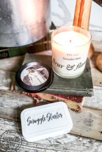 DIY Match box matches in a jar project to make a beautiful way to display matches in your home next to your favorite candle or fireplace. This match box decor tutorial comes with a free printable download for you to make your own decorative match holder! #matchsayings #giftideas #longmatches