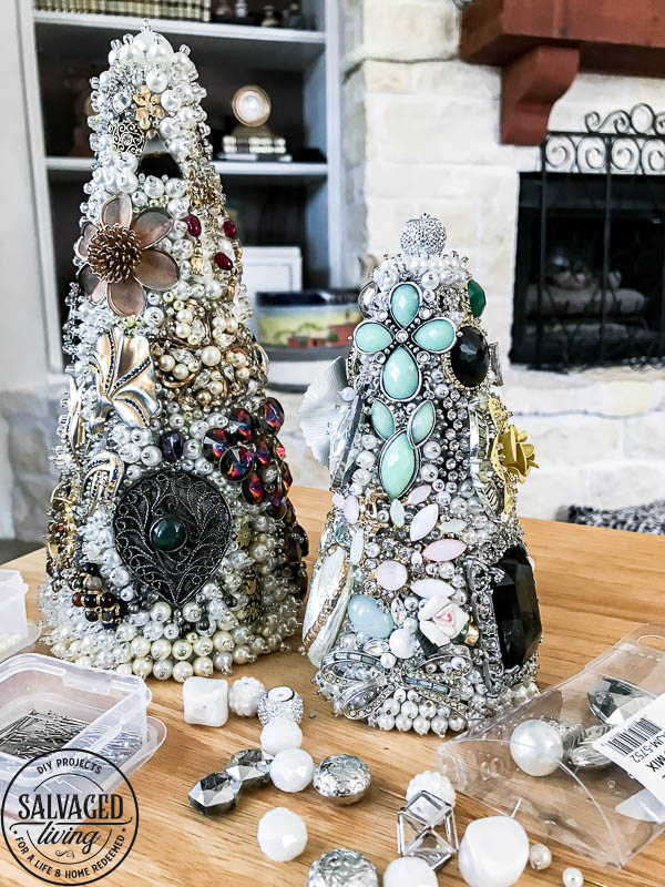 finished jewelry trees