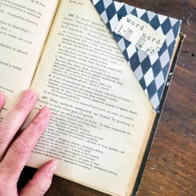 How to Make a Corner Bookmark!