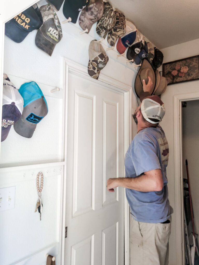 I'm a girl who loves vintage style... even when it comes to how to store baseball hats. If that's your vibe too, SEE THIS! #vintagestyle #hatstorage #baseballhat #baseballhatstorage